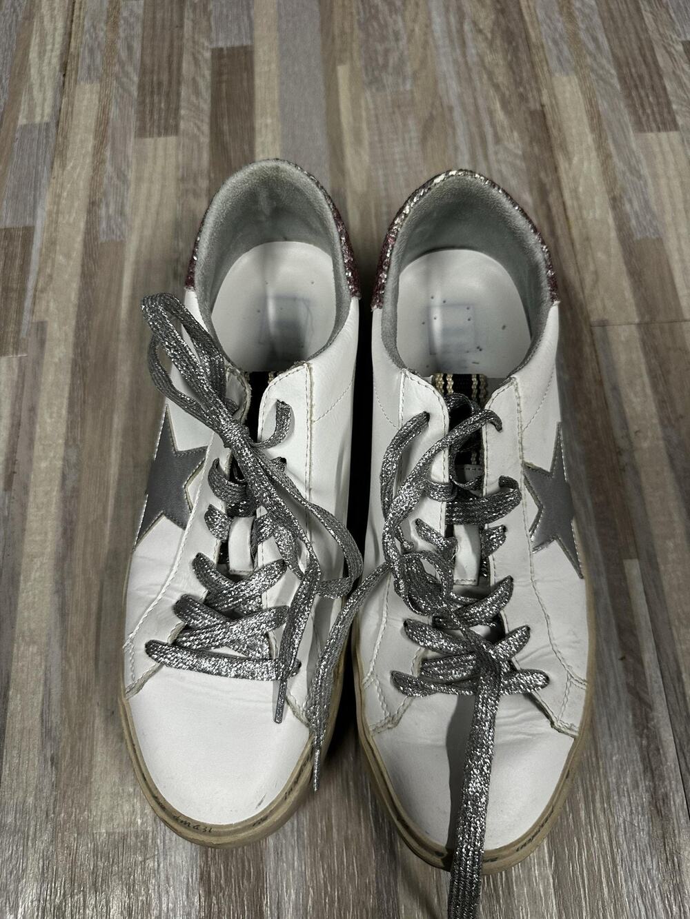 Shu Shop Size 9 White Silver Star Glitter Low Top Sneakers